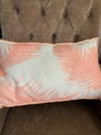 NIEUW !!! Kussentje zalm met bladen Coco maison 30 x 50 cm, Ophalen of Verzenden, Nieuw, Overige kleuren, Rechthoekig