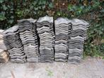 120 stuks grijze VHV dakpannen W-Z, jaren dertig., Ophalen, Gebruikt, Steen of Klei, 15 m² of meer