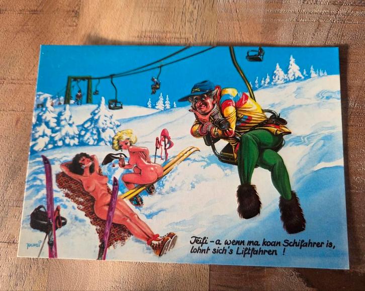 Man in stoeltjeslift gluurt naar blote zonnende vrouwen, Verzamelen, Ansichtkaarten | Themakaarten, Ongelopen, 1980 tot heden