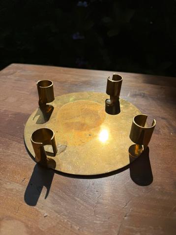 Goudkleurige Broste Copenhagen stijlvolle kandelaar beschikbaar voor biedingen