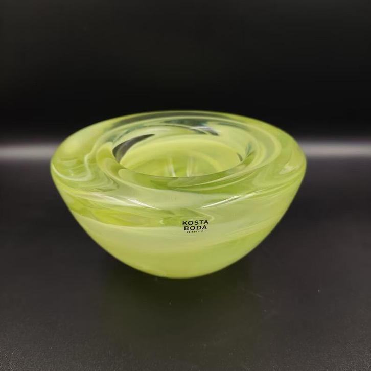 Kosta Boda ‘Atoll’ geel votief/theelichthouder, Huis en Inrichting, Woonaccessoires | Kandelaars en Kaarsen, Zo goed als nieuw