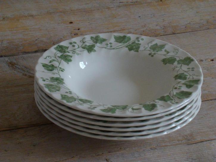 Borden, Engels Churchill, IVY, KLIMOP, WINGERD, gaaf, Antiek en Kunst, Antiek | Servies los, Ophalen of Verzenden