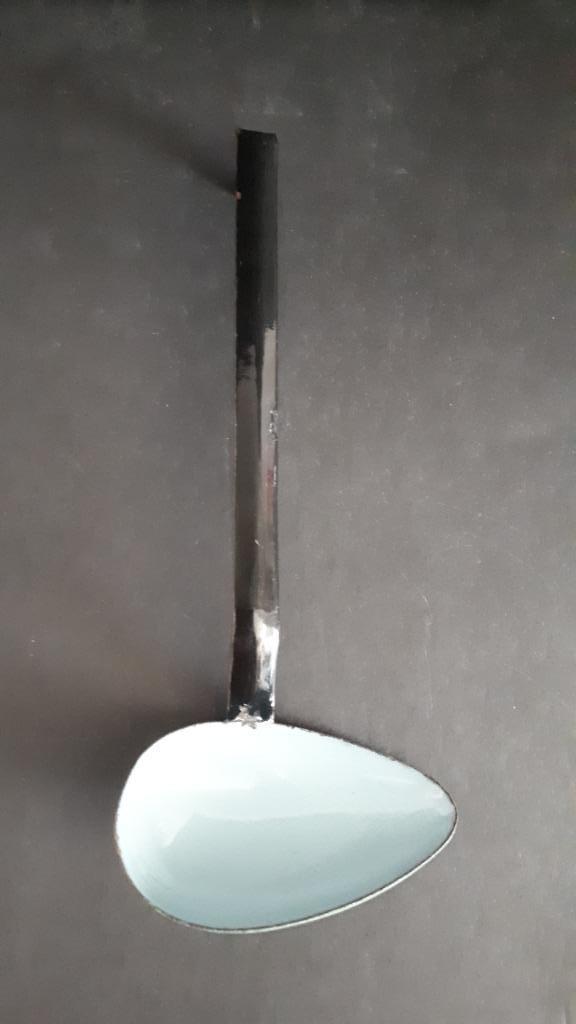 Lepel zijwaarts zwart emaille, Antiek en Kunst, Antiek | Emaille, Ophalen of Verzenden