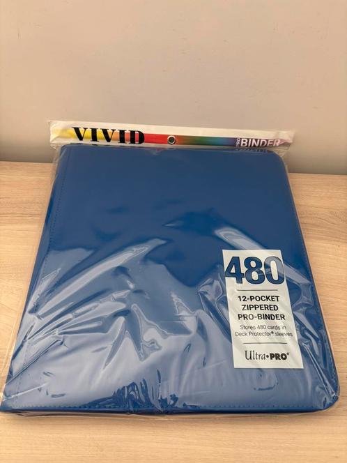 Ultra Pro Vivid 12-Pocket Zippered PRO-Binder Blauw, Hobby en Vrije tijd, Verzamelkaartspellen | Pokémon, Nieuw, Overige typen