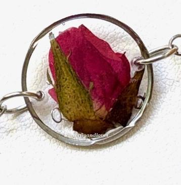 Echte rode roos armband Liefde Cadeau geboortebloem juni beschikbaar voor biedingen