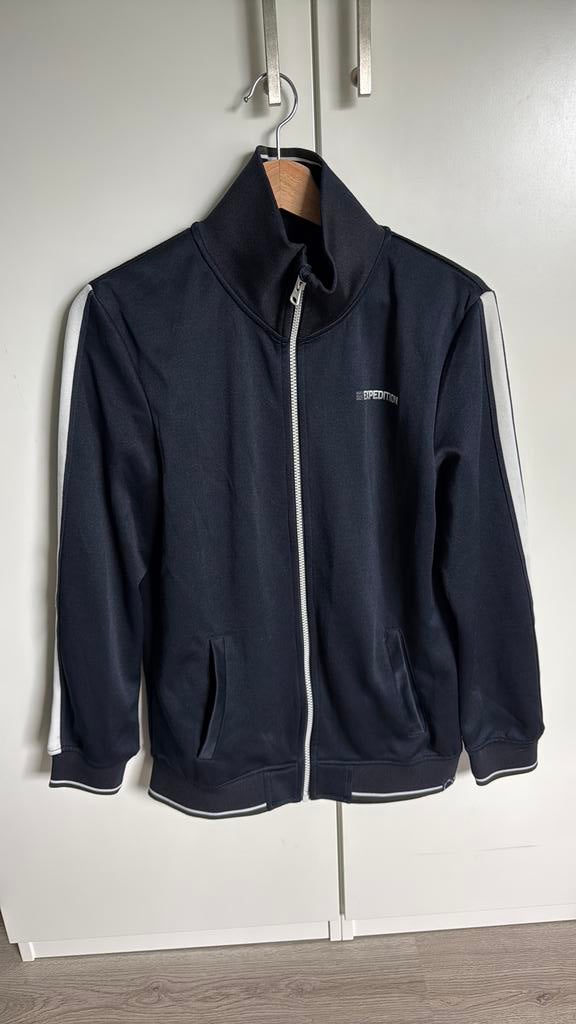Zwart vest merk WE maat 179/176, Ophalen of Verzenden, Zo goed als nieuw, Jongen, Trui of Vest