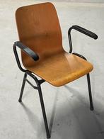 110 Vintage Kerkstoelen Met Armleuningen, Ophalen