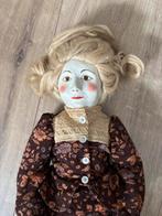 Antieke handgemaakte pop met stoffen lijf, Ophalen of Verzenden