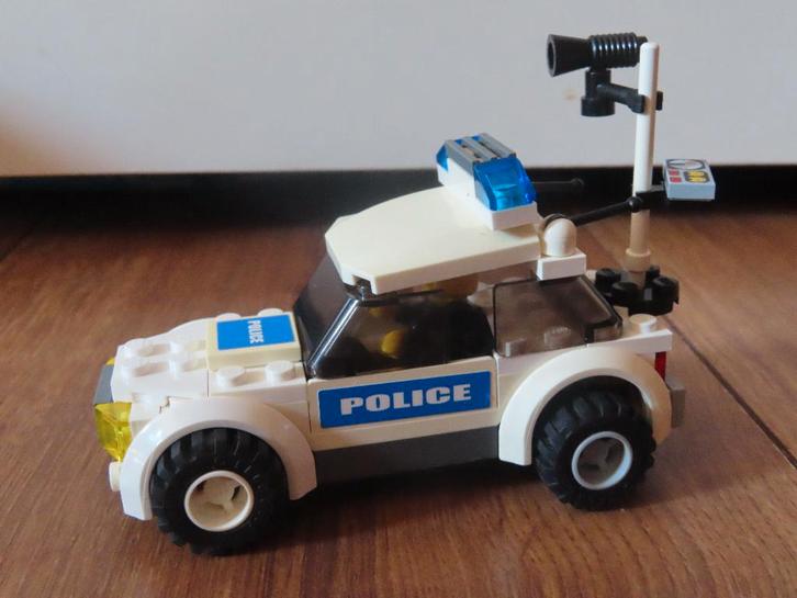 Lego CIty 7236 Surveillanceauto en politie compleet met boek, Kinderen en Baby's, Speelgoed | Duplo en Lego, Gebruikt, Lego, Complete set