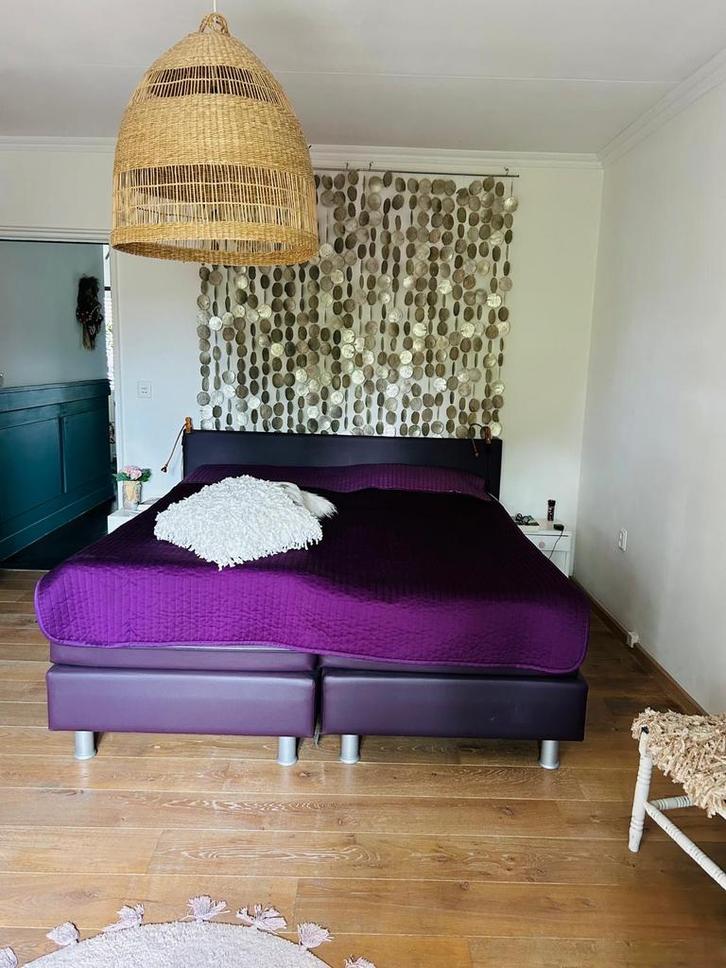 Paars tweepersoonsbed, Huis en Inrichting, Slaapkamer | Bedden, Zo goed als nieuw, Tweepersoons, 180 cm, 200 cm, Stof, Overige kleuren