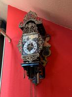 Friese Stoelklok - Ambacht van Christiaan van der Klaauw, Ophalen