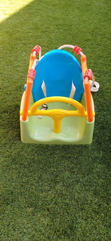 Baby/peuter schommel beschikbaar voor biedingen