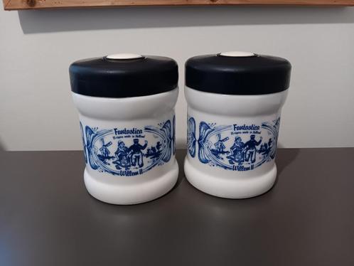 2 potten van willem II, Verzamelen, Rookartikelen, Aanstekers en Luciferdoosjes, Gebruikt, Tabaksdoos of Verpakking, Ophalen of Verzenden