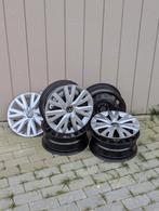 Volkswagen Golf 8 stalen velgen met doppen, Ophalen, Gebruikt, 16 inch, Banden en Velgen