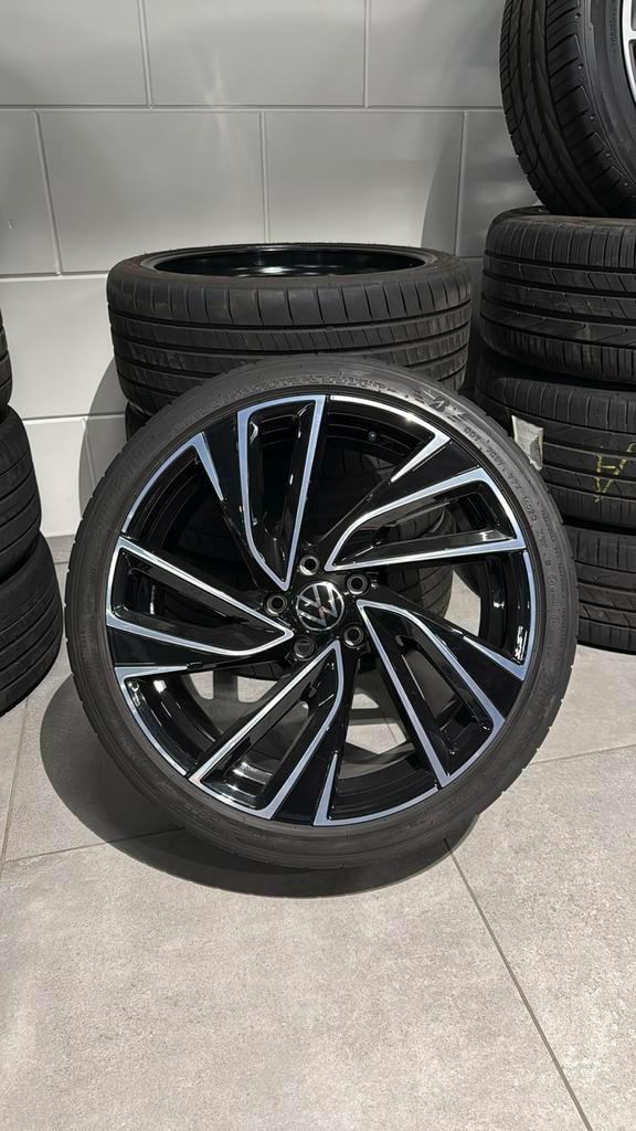 Originele set Volkswagen Golf 8 Adelaide Zomer ☀️19 inch, Auto-onderdelen, Banden en Velgen, Banden en Velgen, Zomerbanden, 19 inch