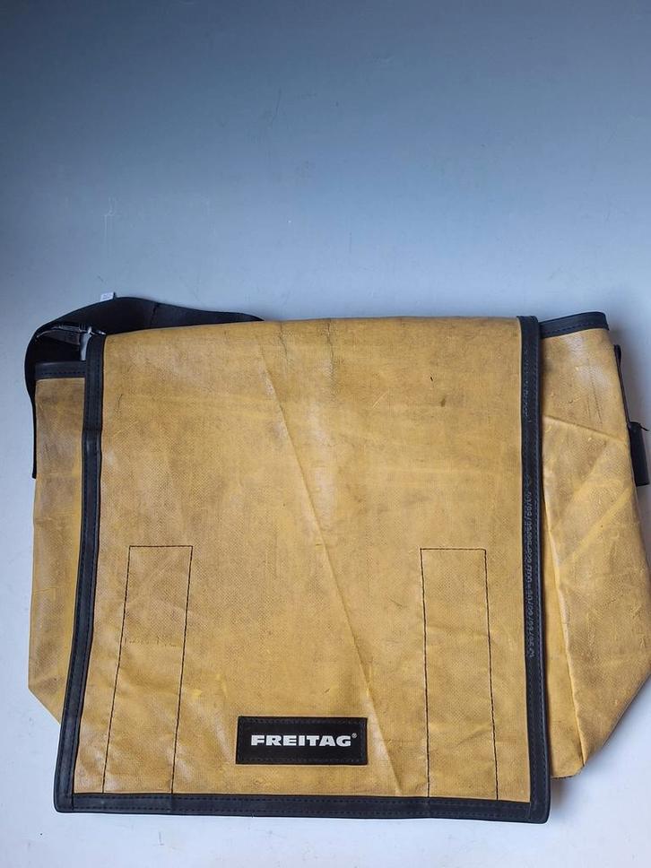 Freitag F21 Nightclub, Sieraden, Tassen en Uiterlijk, Tassen | Schoudertassen, Gebruikt, Overige merken, Geel, Ophalen of Verzenden