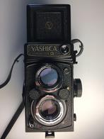 Yashica Mat 124G: A Twin-Lens Classic, Ophalen of Verzenden, Zo goed als nieuw, Spiegelreflex, Overige Merken