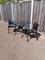 NIEUW! Tuinset / balkonset, 2 stoelen en design tafel €100,-, Kunststof, Nieuw, Tuinset, Hocker