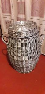 Vintage rotan mand met deksel., Ophalen