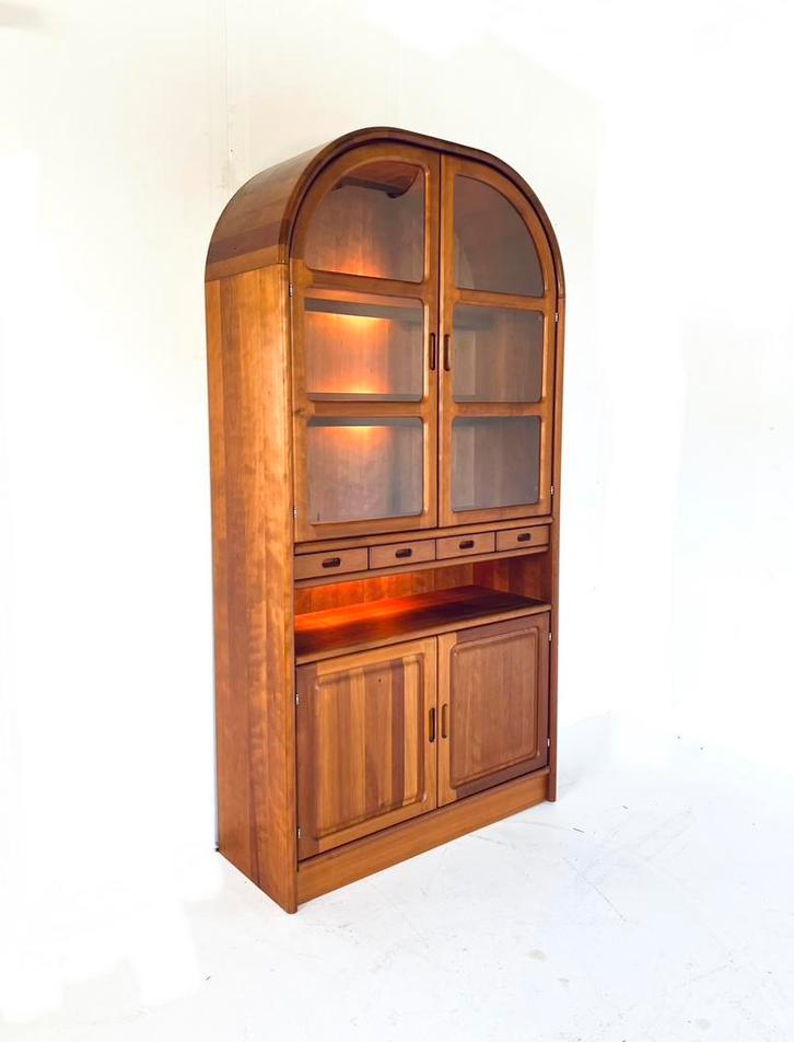 Vintage teakhouten boogkast vitrine, Dyrlund ‘70, Huis en Inrichting, Kasten | Vitrinekasten, Zo goed als nieuw, 200 cm of meer
