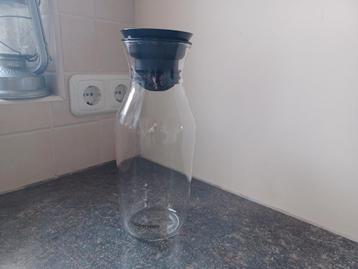 Tupperware hydrokan met 360 graden deksel , nieuw beschikbaar voor biedingen