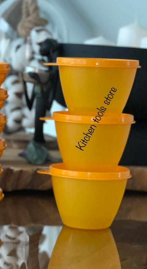 Tupperware koelkastkom set 3x 500ml ruimtekom voorraad bakje, Huis en Inrichting, Keuken | Tupperware, Nieuw, Bak of Kom, Oranje