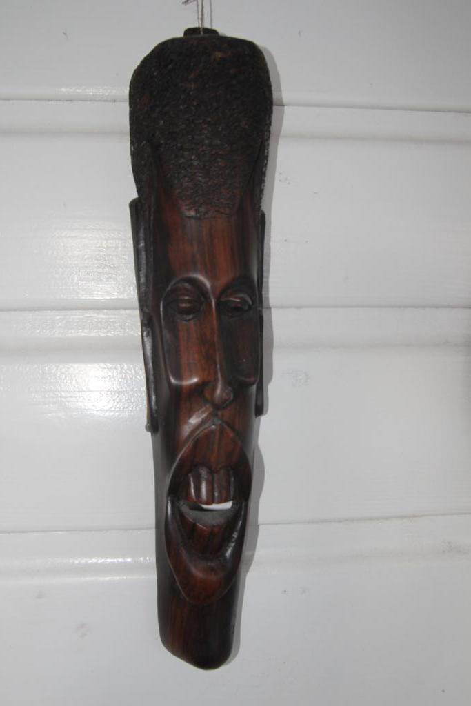 Mooi glad en zwaar masker waarschijnlijk Kenia 143, Antiek en Kunst, Kunst | Beelden en Houtsnijwerken, Ophalen of Verzenden