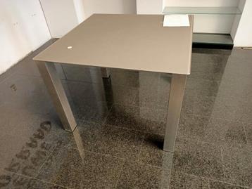Showmodel eettafel Silce UC UITVERKOOP van €949,- beschikbaar voor biedingen