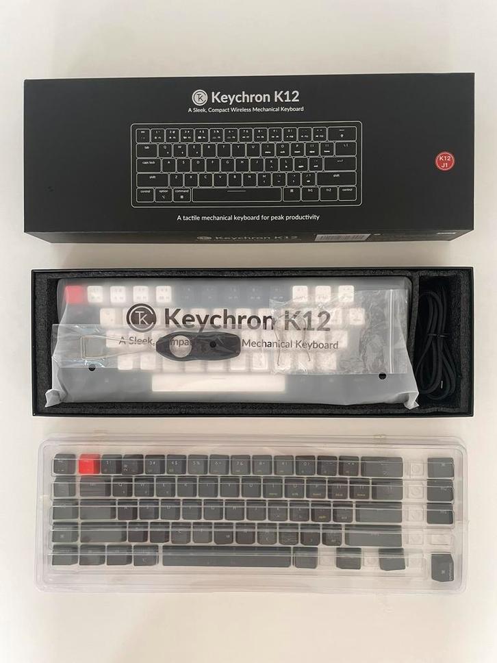 Keychron K12 gaming toetsenbord + extra keycapset, Computers en Software, Toetsenborden, Zo goed als nieuw, Qwerty, Draadloos