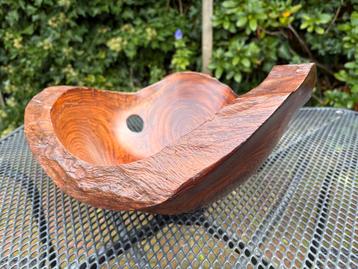 Handgesneden houten schaal - Prachtig Design - 39x35x21 cm beschikbaar voor biedingen