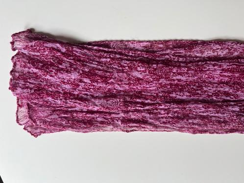 Rozerood sjaaltje nieuw, Kleding | Dames, Mutsen, Sjaals en Handschoenen, Nieuw, Sjaal, Maat 42/44 (L), Ophalen of Verzenden