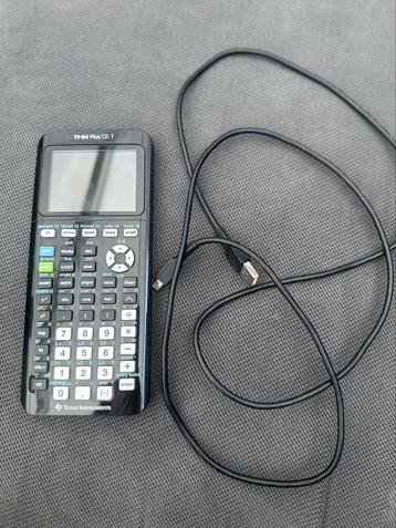 Grafische rekenmachine TI-84 plus beschikbaar voor biedingen