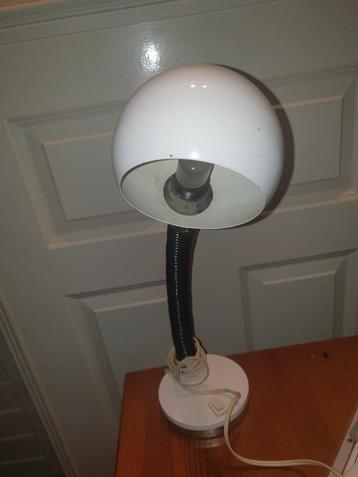 Goedwerkende Vintage bureaulamp / tafellamp. beschikbaar voor biedingen