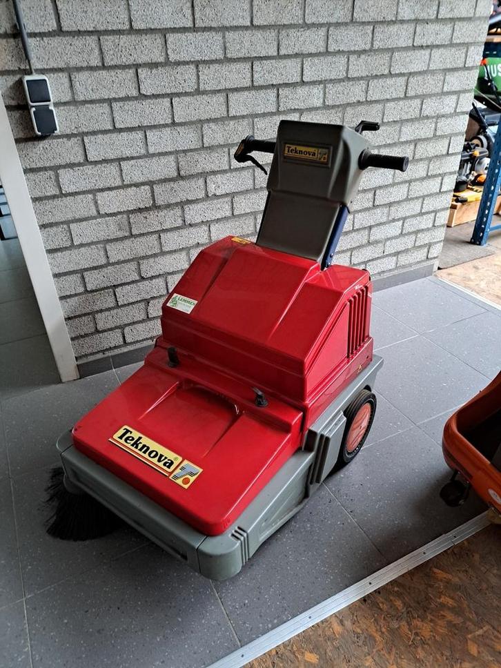 Tekno TK500ET veegmachine, Tuin en Terras, Veegmachines, Gebruikt, Ophalen