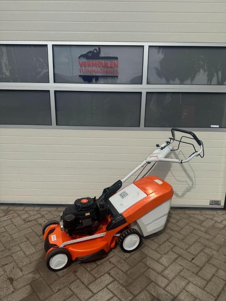 Stihl RM 655 YS Grasmaaier, Tuin en Terras, Grasmaaiers, Zo goed als nieuw, Benzine-grasmaaier, 50 cm of meer, Cirkelmaaier, Opvangbak