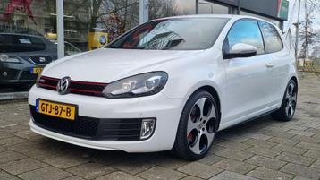 Volkswagen Golf 2.0 GTI 211pk - Xenon - Nette staat - 2 Eige beschikbaar voor biedingen