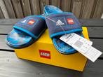 Adidas LEGO slippers adilette comfort maat 42 nieuw in doos!, Slippers, Blauw, Nieuw, Ophalen of Verzenden