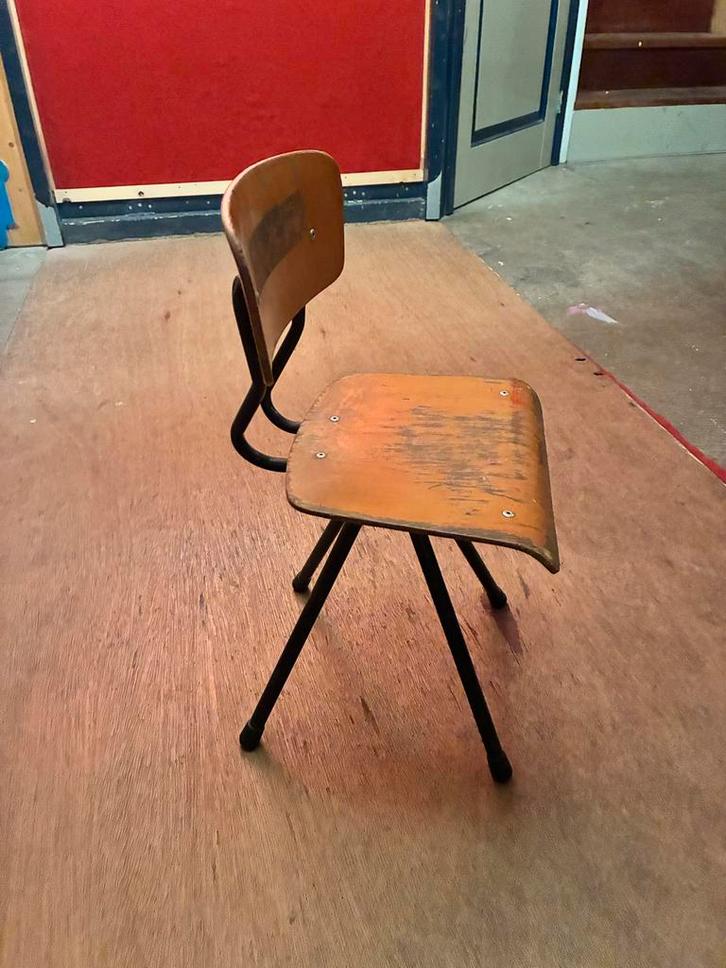 Vintage schoolstoel - Hout & Metaal, Huis en Inrichting, Stoelen, Gebruikt, Eén, Hout, Bruin, Ophalen of Verzenden