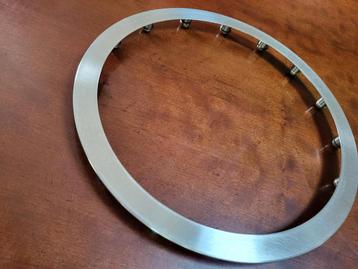 Turntable Periphery Stabilizing Outer Ring Clamp SS-1 beschikbaar voor biedingen