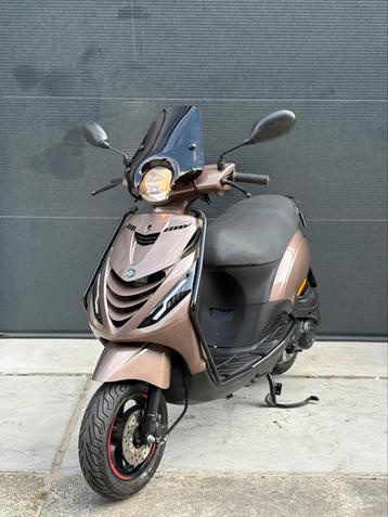 PIAGGIO ZIP 4T 3V BROM 2020 FULL OPTION BAJA BRONS beschikbaar voor biedingen