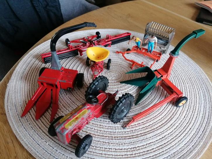 Britains Britain's Harvester Hakselaar Strooier  Onderdelen, Hobby en Vrije tijd, Modelauto's | 1:32, Gebruikt, Tractor of Landbouw