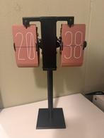 Karlsson Flip Klok - Stijlvol Design, Huis en Inrichting, Woonaccessoires | Klokken, Ophalen of Verzenden, Zo goed als nieuw, Analoog