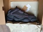 Yeezy 500 maat 40 2/3 nieuw, Ophalen of Verzenden