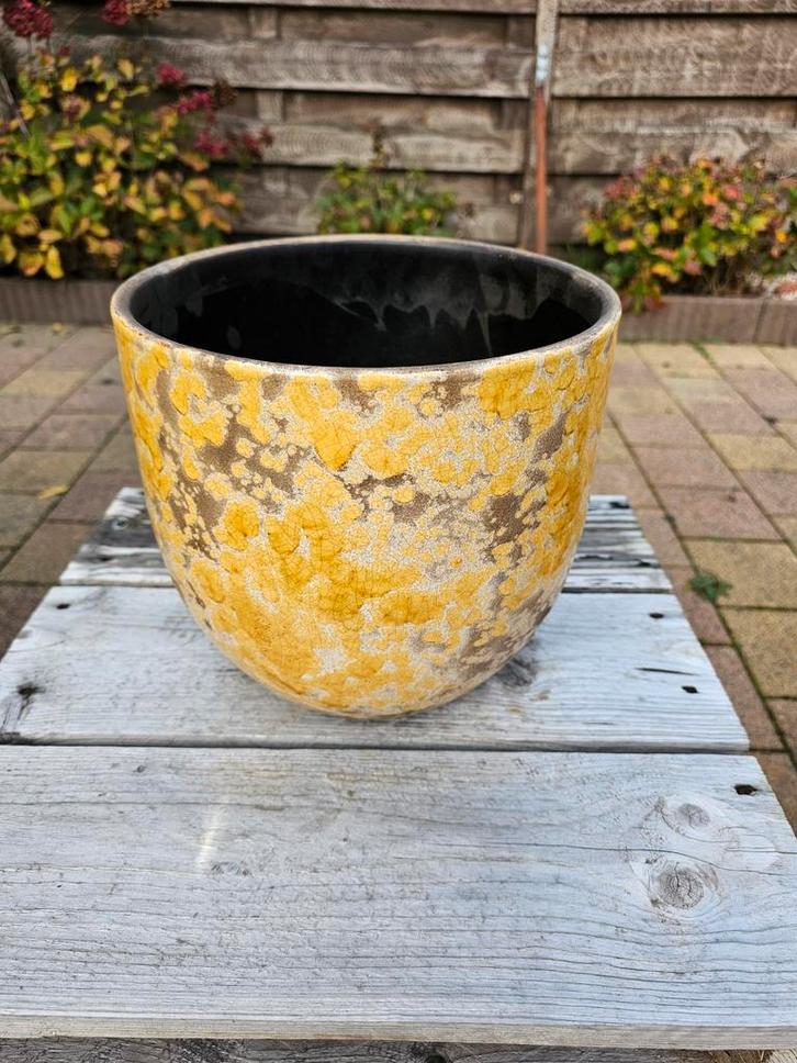 Mooie Bloempot geel - Aardewerk - Ø24.5cm, H24cm, Tuin en Terras, Bloempotten, Gebruikt, Aardewerk, Tuin, Minder dan 40 cm, Minder dan 25 cm