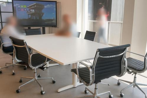 Witte vergadertafel + 10 design bureaustoelen – set in uitst, Huis en Inrichting, Bureaustoelen, Zo goed als nieuw, Wit, Ophalen