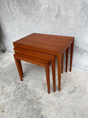 Bent Silberg tetro teak hputen minisetje tafeltjes beschikbaar voor biedingen