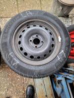 Winterbanden op velg Dacia, Ophalen, Gebruikt, 15 inch, Banden en Velgen