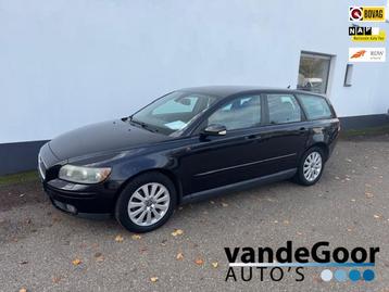 Volvo V50 2.4i Exclusive, '04 nette youngtimer met slechts 1 beschikbaar voor biedingen