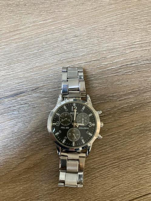 Horloge met stalen band. Quartz horloge nieuw, Sieraden, Tassen en Uiterlijk, Horloges | Heren, Nieuw, Overige merken, Staal, Ophalen of Verzenden