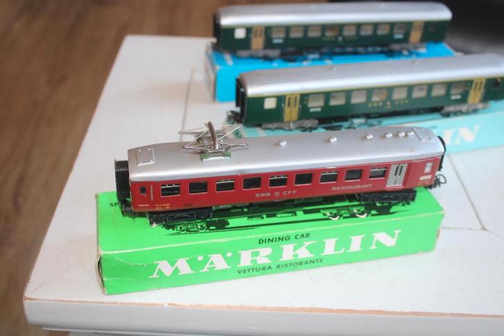 Märklin 4035 ,4066 EN 4066 SBB/CFF rijtuigen, Hobby en Vrije tijd, Modeltreinen | H0, Zo goed als nieuw, Wagon, Wisselstroom, Märklin